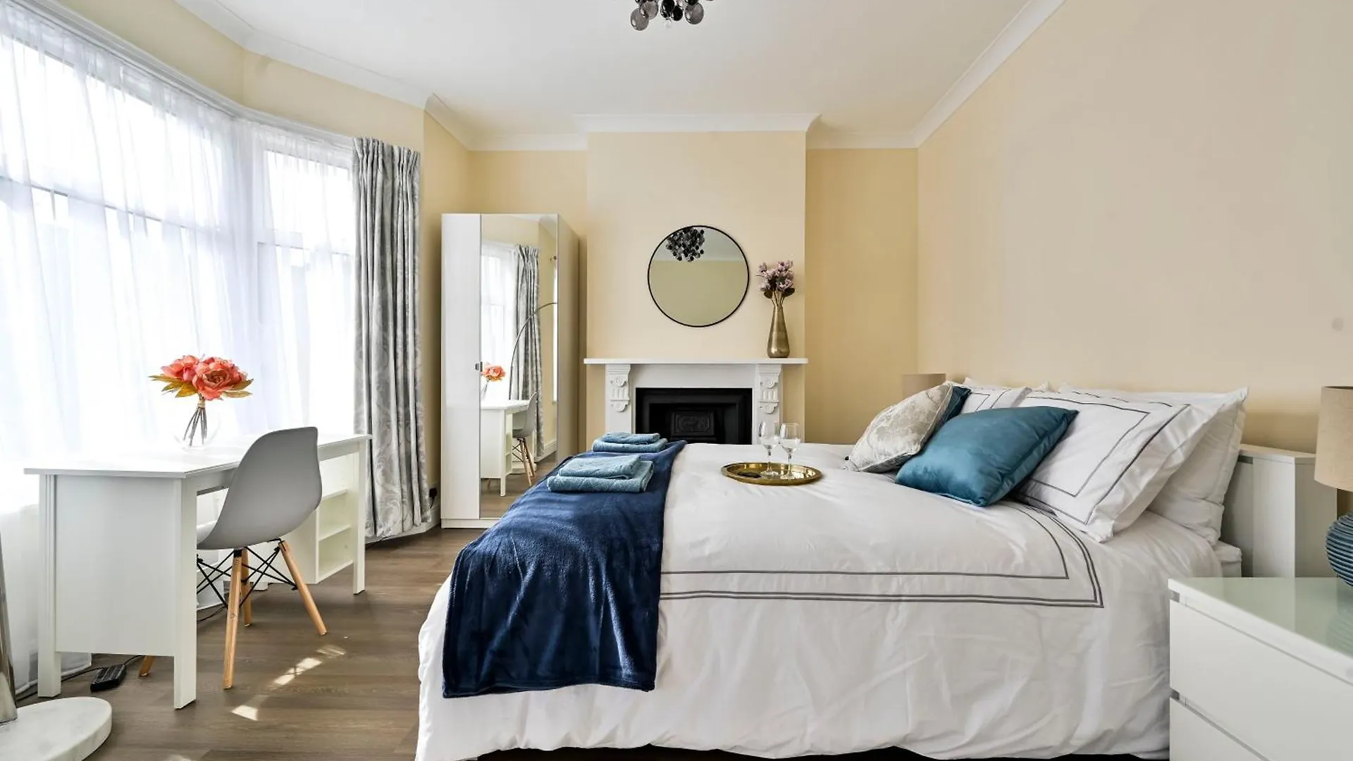 Greenwich Holiday Home contacts