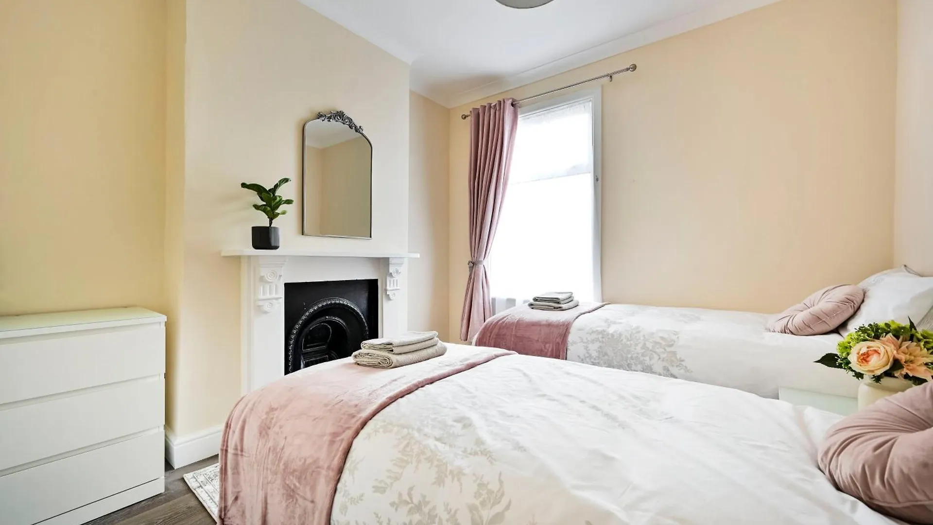 Greenwich Holiday Home London