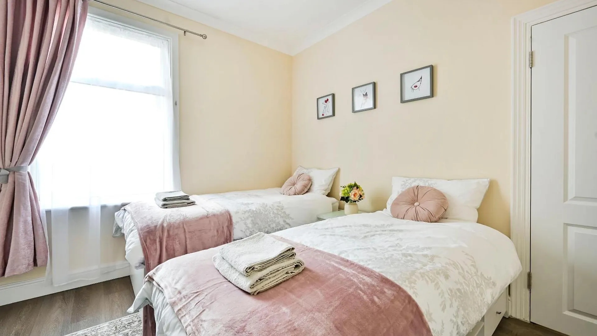 Greenwich Holiday Home London Apartment